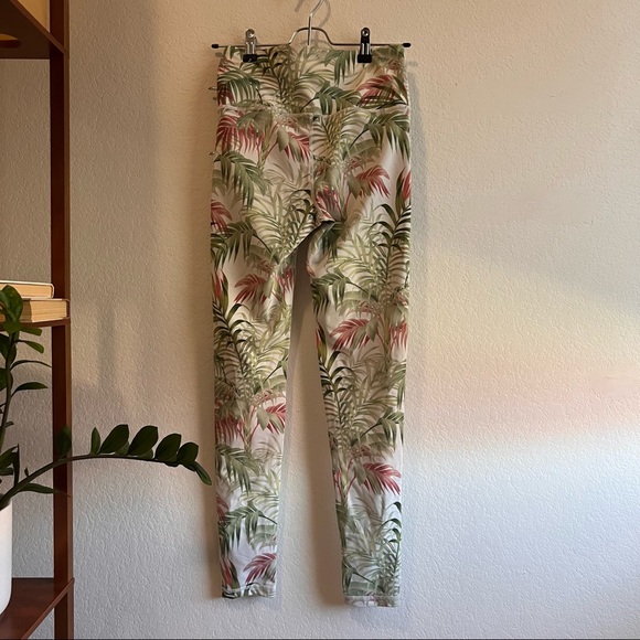 Mono b Yoga pants size small - Picture 6 of 7